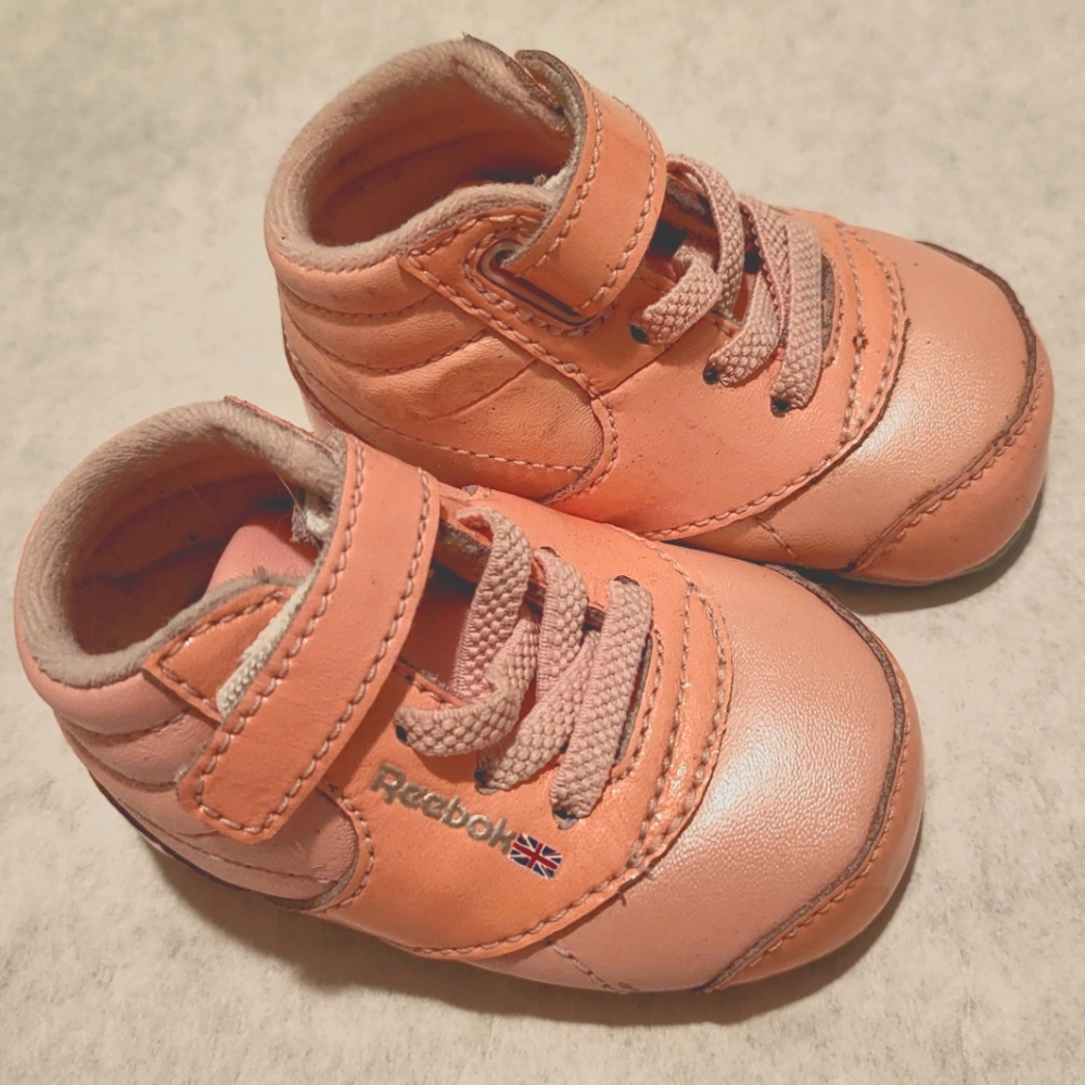 Reebok light pink baby sneakers